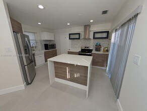 640 SW 113th Terrace in Pembroke Pines, FL - Building Photo - Building Photo