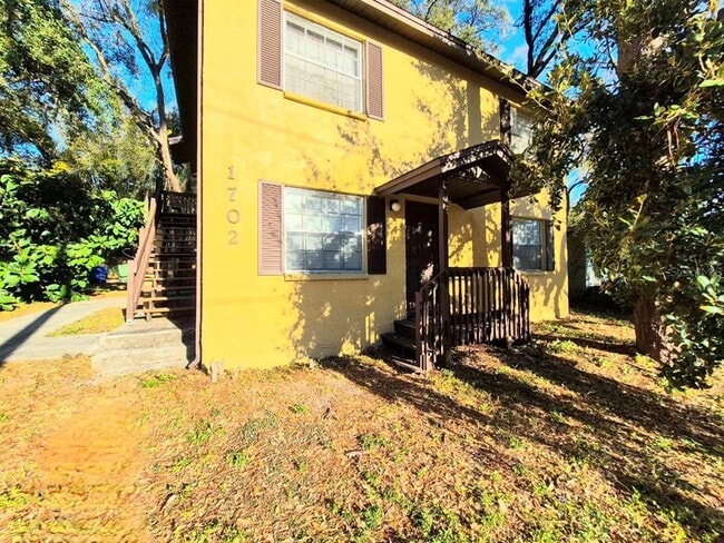 1702 E Mulberry Dr in Tampa, FL - Building Photo - Building Photo