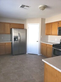 11402 E 24th Ln in Yuma, AZ - Foto de edificio - Building Photo