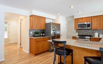 10417 181st Ave NE in Redmond, WA - Building Photo - Building Photo