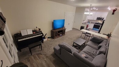 143 W 1525 N, Unit Bedroom 1 in Logan, UT - Building Photo - Building Photo