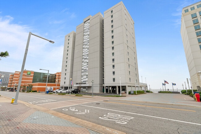 3800 Atlantic Ave in Virginia Beach, VA - Building Photo - Building Photo