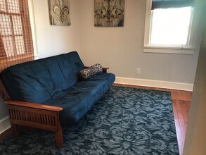 1826 Burgundy St in New Orleans, LA - Building Photo - Building Photo