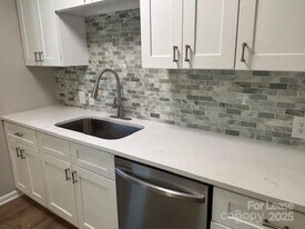 605 E Horah St in Salisbury, NC - Building Photo