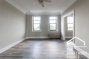 3835 N Fremont St, Unit 501 in Chicago, IL - Building Photo