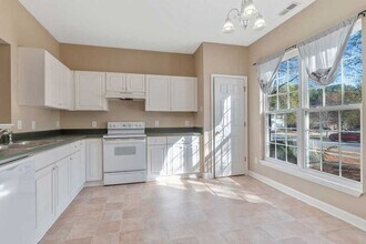 5813 Neuse Wood Dr in Raleigh, NC - Building Photo - Building Photo
