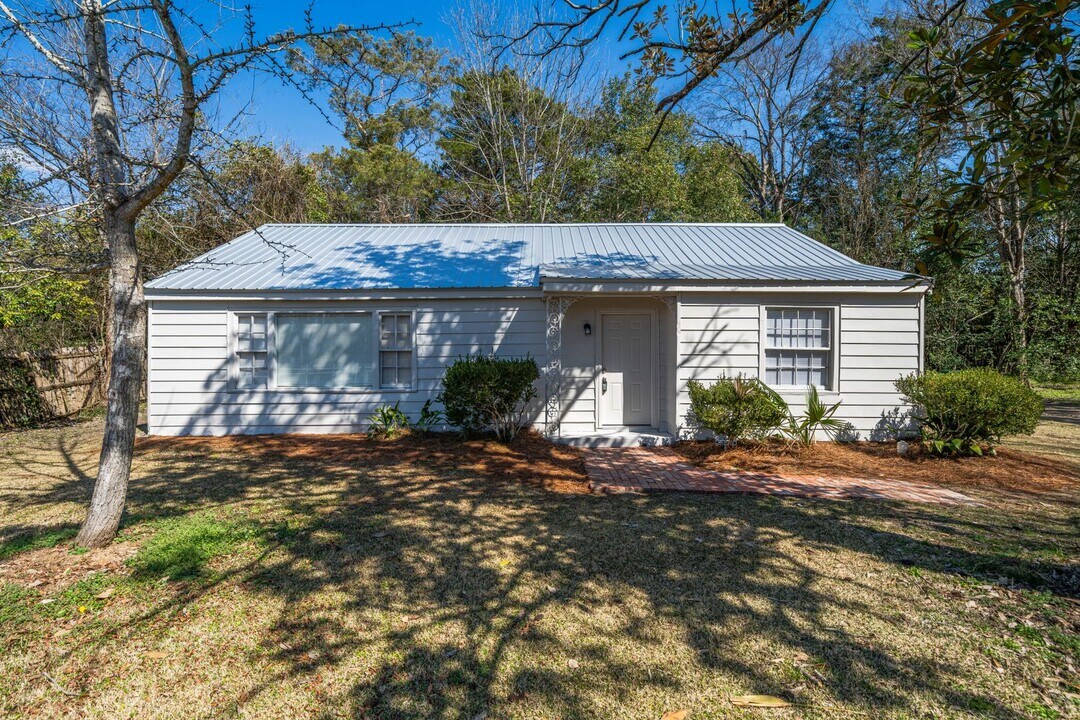 3747 Maclamar Rd in Montgomery, AL - Building Photo