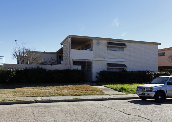 9603 Kapri Ln in Houston, TX - Foto de edificio - Building Photo