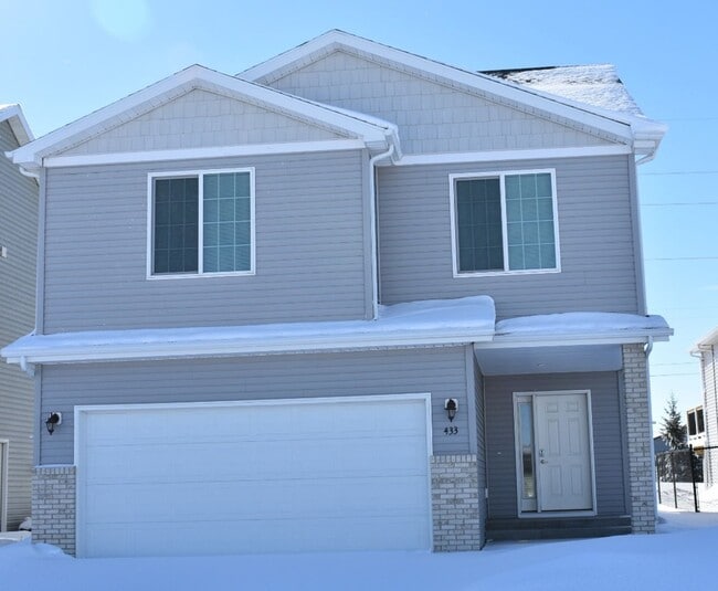 property at 433 E Foxtail Dr