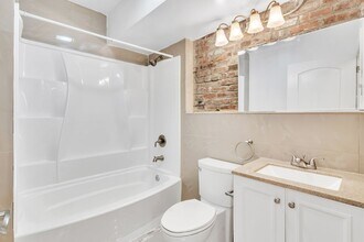 55 Bleeker St-Unit -Unit 1 in Newark, NJ - Building Photo - Building Photo