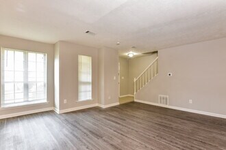 4723 Old Highgate Entry in Stone Mountain, GA - Foto de edificio - Building Photo