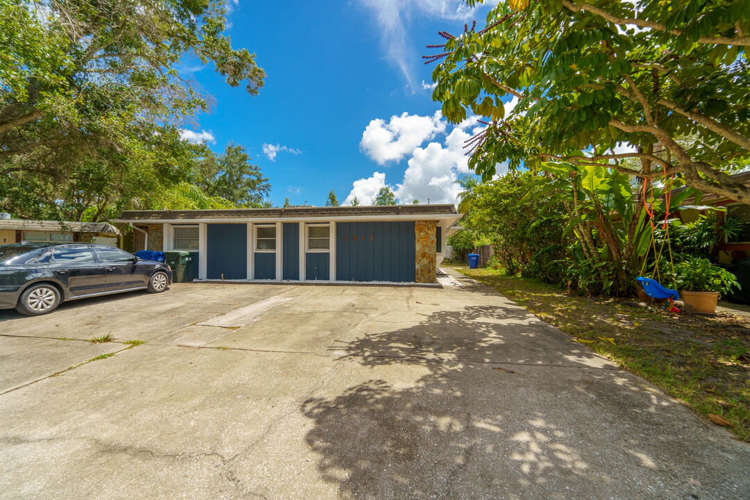 3517 Sherwood Dr, Unit B in Largo, FL - Foto de edificio