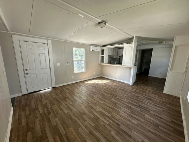 11240 N Northwood Dr in Inglis, FL - Building Photo - Building Photo