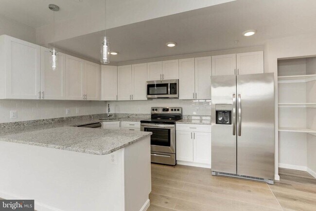 property at 1923 Ashland Ave