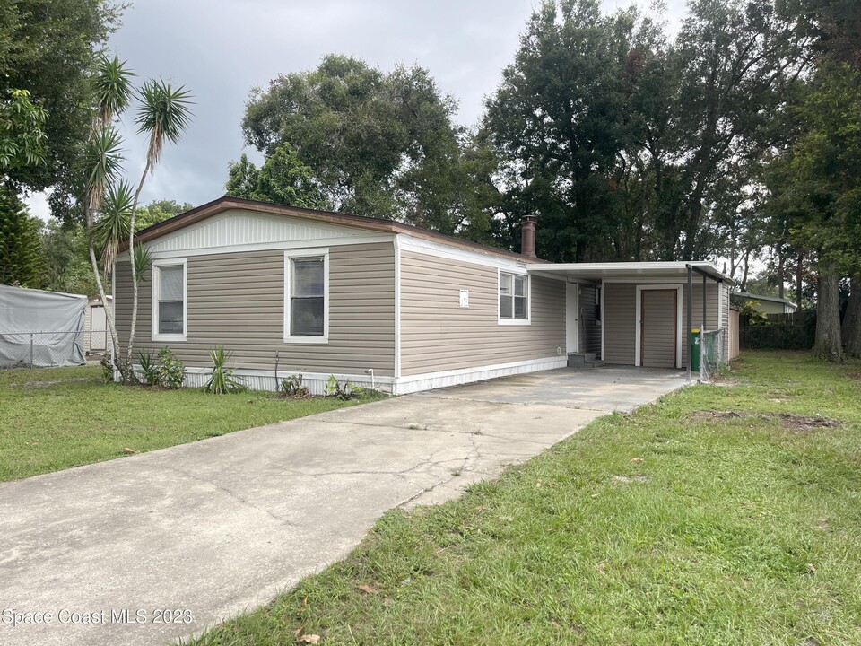 421 Cross Rd in Cocoa, FL - Building Photo