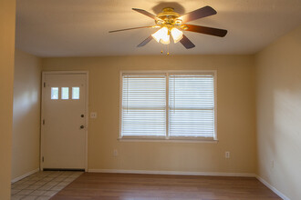 1805 King College Rd, Unit C8 in Bristol, TN - Building Photo - Building Photo