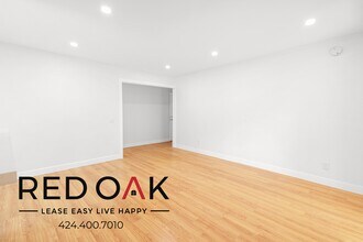 211 S Ave 57, Unit 201 in Los Angeles, CA - Foto de edificio - Building Photo