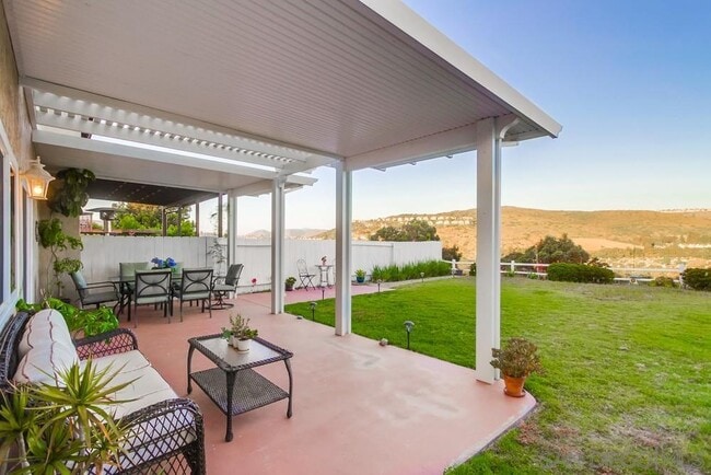9044 Capcano Rd in San Diego, CA - Building Photo - Building Photo