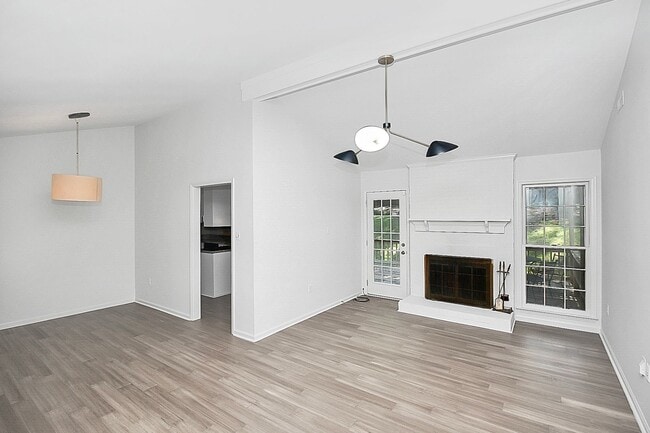 2424 Oldenburg Dr in Charlotte, NC - Building Photo - Building Photo
