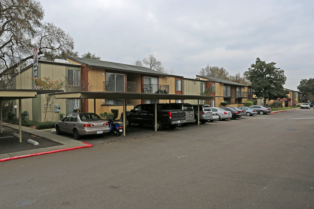 Hidden Creek in Sacramento, CA - Building Photo