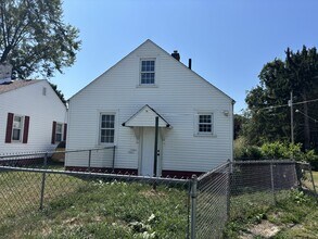 2201 20th St NE in Canton, OH - Building Photo - Building Photo