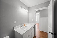 202 Sylvester Rd photo'