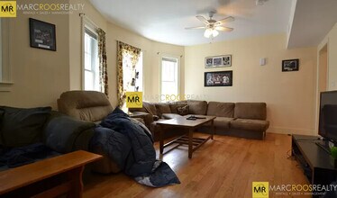 74 Brooks St, Unit 2 in Boston, MA - Building Photo - Building Photo