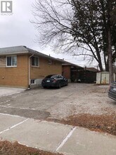 67 Moon Valley Dr in Toronto, ON - Building Photo - Building Photo