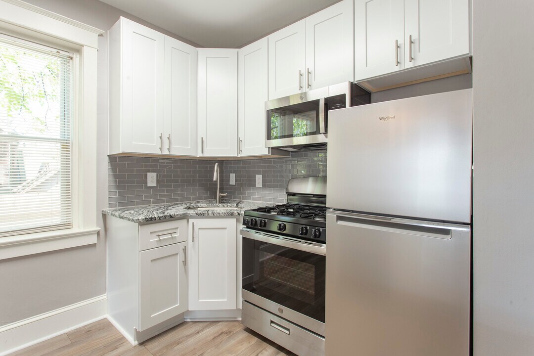 214 Fairview Rd, Unit 1 in Crum Lynne, PA - Building Photo