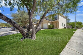 7802 Kingsbury Way in San Antonio, TX - Building Photo - Building Photo