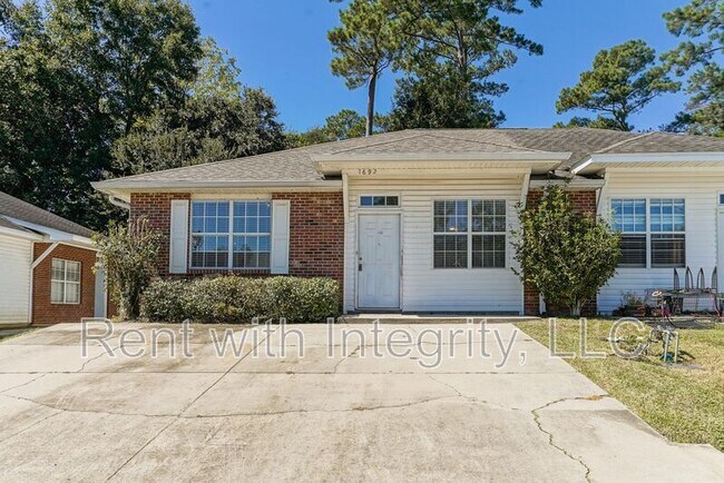 1692 Corey Wood Cir in Tallahassee, FL - Building Photo - Building Photo