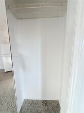 322 NE 6th St-Unit -3 in Hallandale Beach, FL - Building Photo - Building Photo