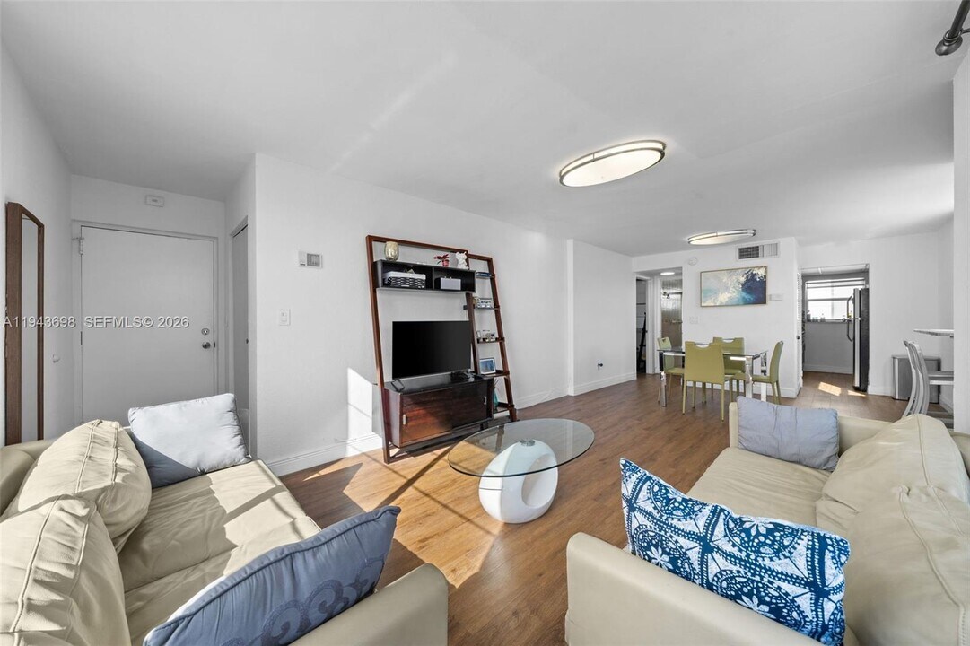 631 Jefferson Ave in Miami Beach, FL - Building Photo