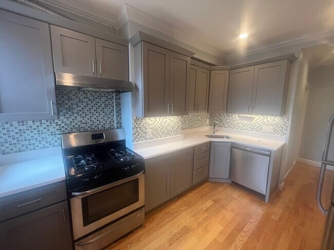 841 Dorchester Ave in Boston, MA - Building Photo - Building Photo