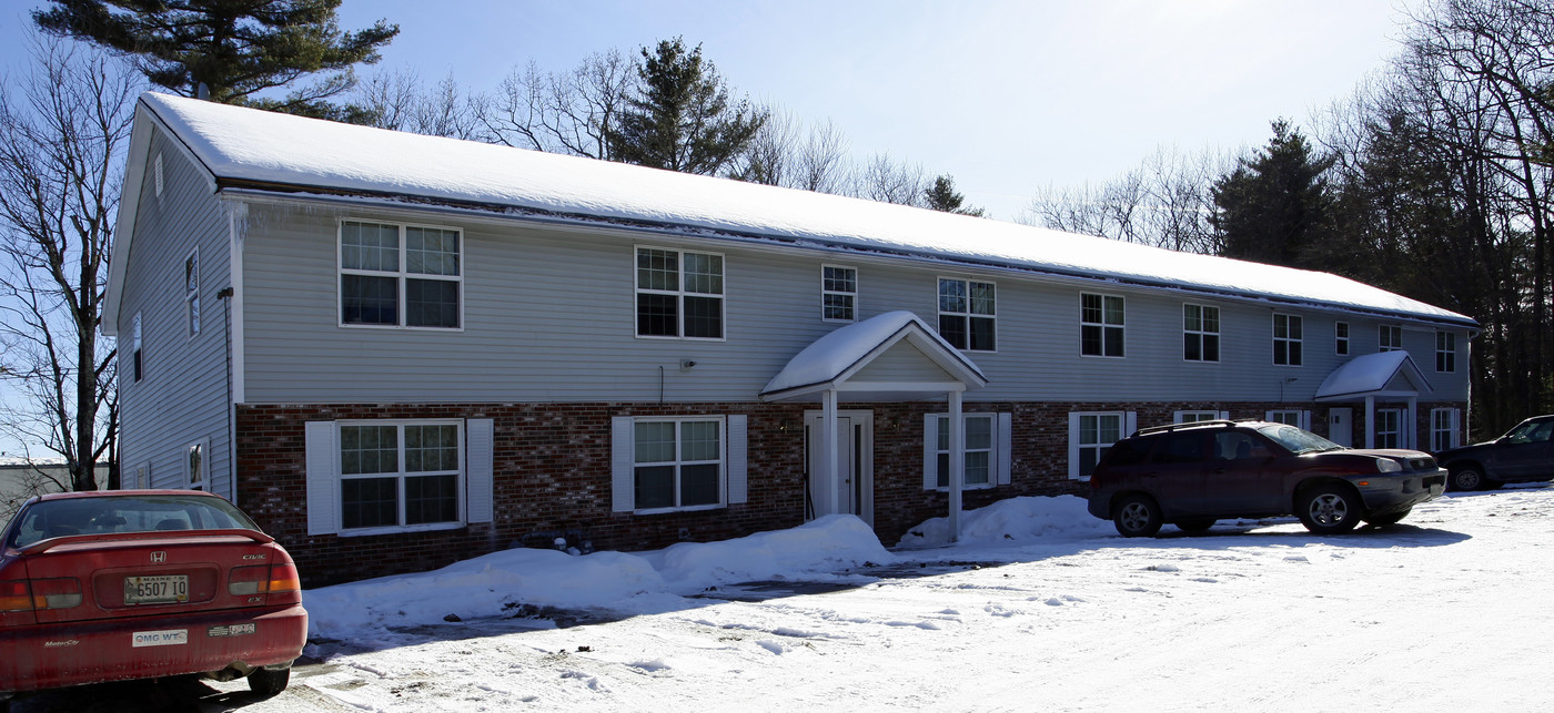 512 Roosevelt Trl in Windham, ME - Building Photo