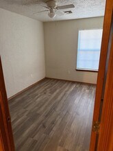 1909 E Ave in Lawton, OK - Building Photo - Building Photo