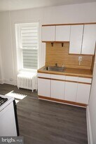 727 Haws Ave in Norristown, PA - Building Photo