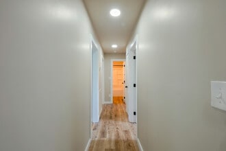 3210 Stringfield Rd NW in Huntsville, AL - Building Photo - Building Photo