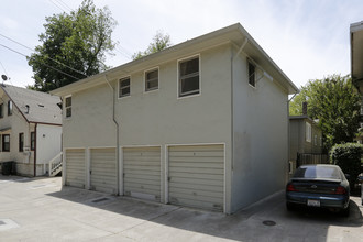 2725 I St in Sacramento, CA - Building Photo - Building Photo