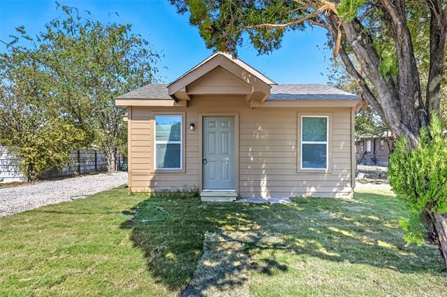 8708 Ronnie St in White Settlement, TX - Foto de edificio