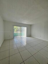 17650 NW 68th Ave in Hialeah, FL - Building Photo - Building Photo