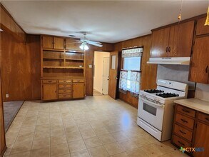 310 W Walker Ave in Temple, TX - Building Photo - Building Photo