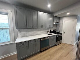 405 N High St in Mount Vernon, NY - Building Photo