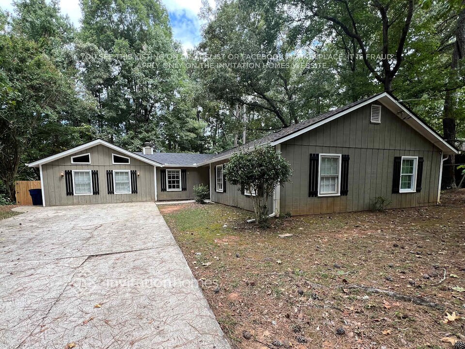 1234 Woodland Ct SE in Conyers, GA - Building Photo