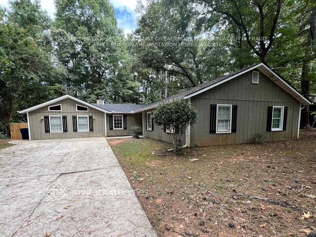 property at 1234 Woodland Ct SE