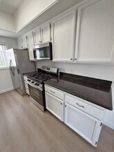 912 Croft Ave in Los Angeles, CA - Building Photo - Building Photo