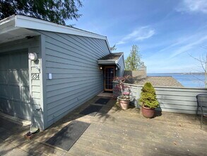 234 Forest Ln in Bellingham, WA - Building Photo - Building Photo