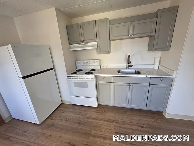 26 Porter St, Unit 3 in Malden, MA - Building Photo - Building Photo