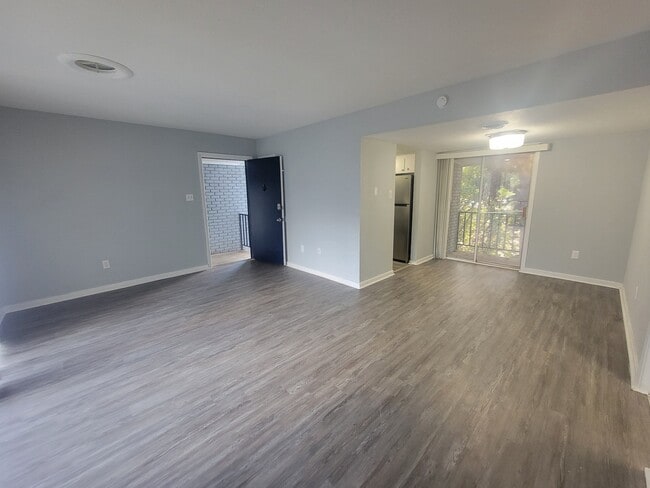225 W McDowell Rd
