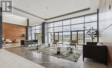 12 Woodstream Blvd in Vaughan, ON - Building Photo - Building Photo